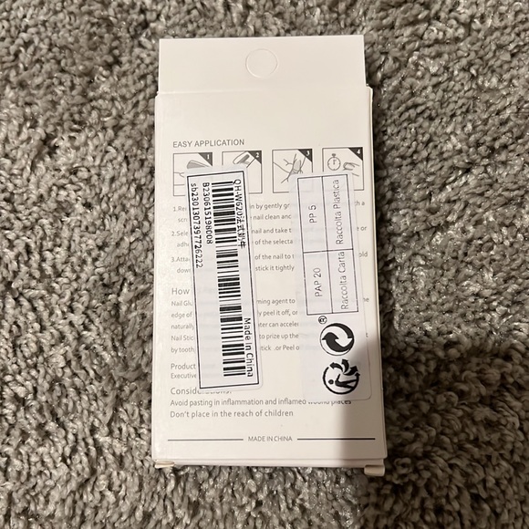 24pcs Long Almond Black and White Print Press On Nail Set❤️ - Picture 7 of 7